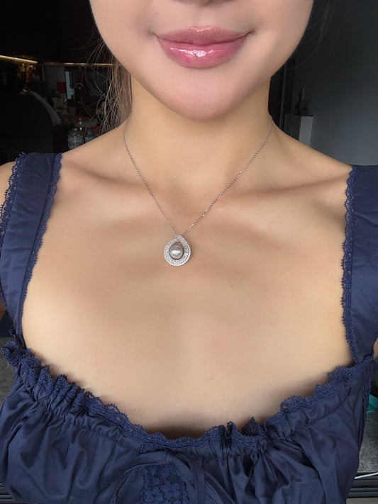 8-9mm Top Grade Silver Blue Akoya Pendant Necklace